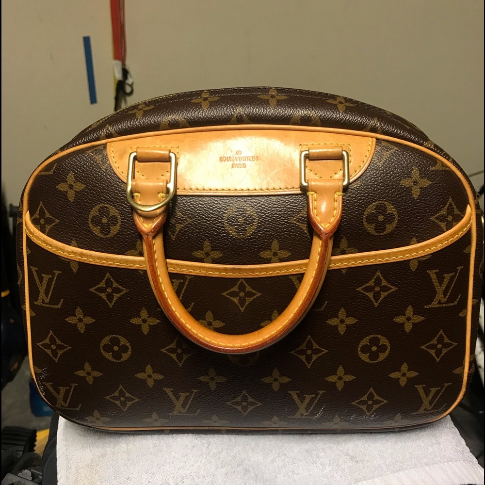 Authentic Louis Vuitton trouville handbag